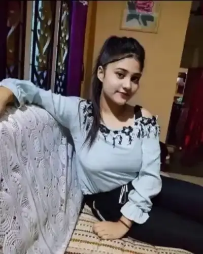 Escorts Service In Aldona